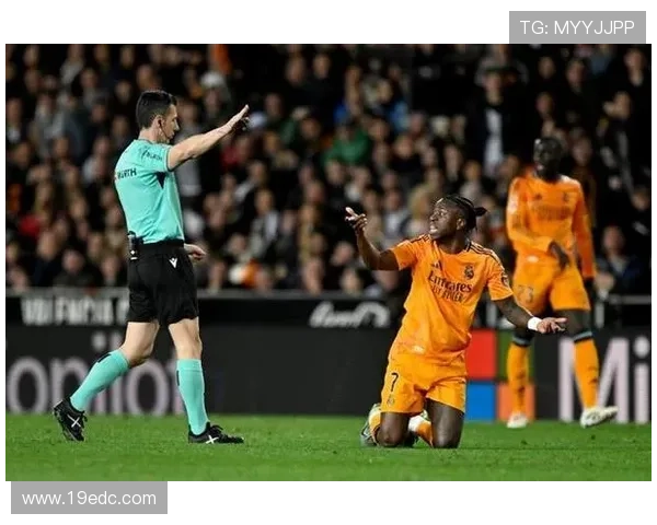 皇马电视怒批裁判判罚黑暗难忍